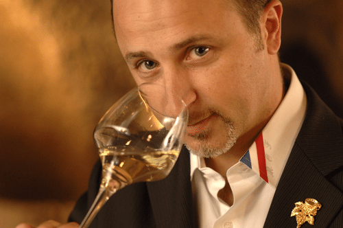 La Une carte des vins Cavissima a été soigneusement élaborée par John Euvrard